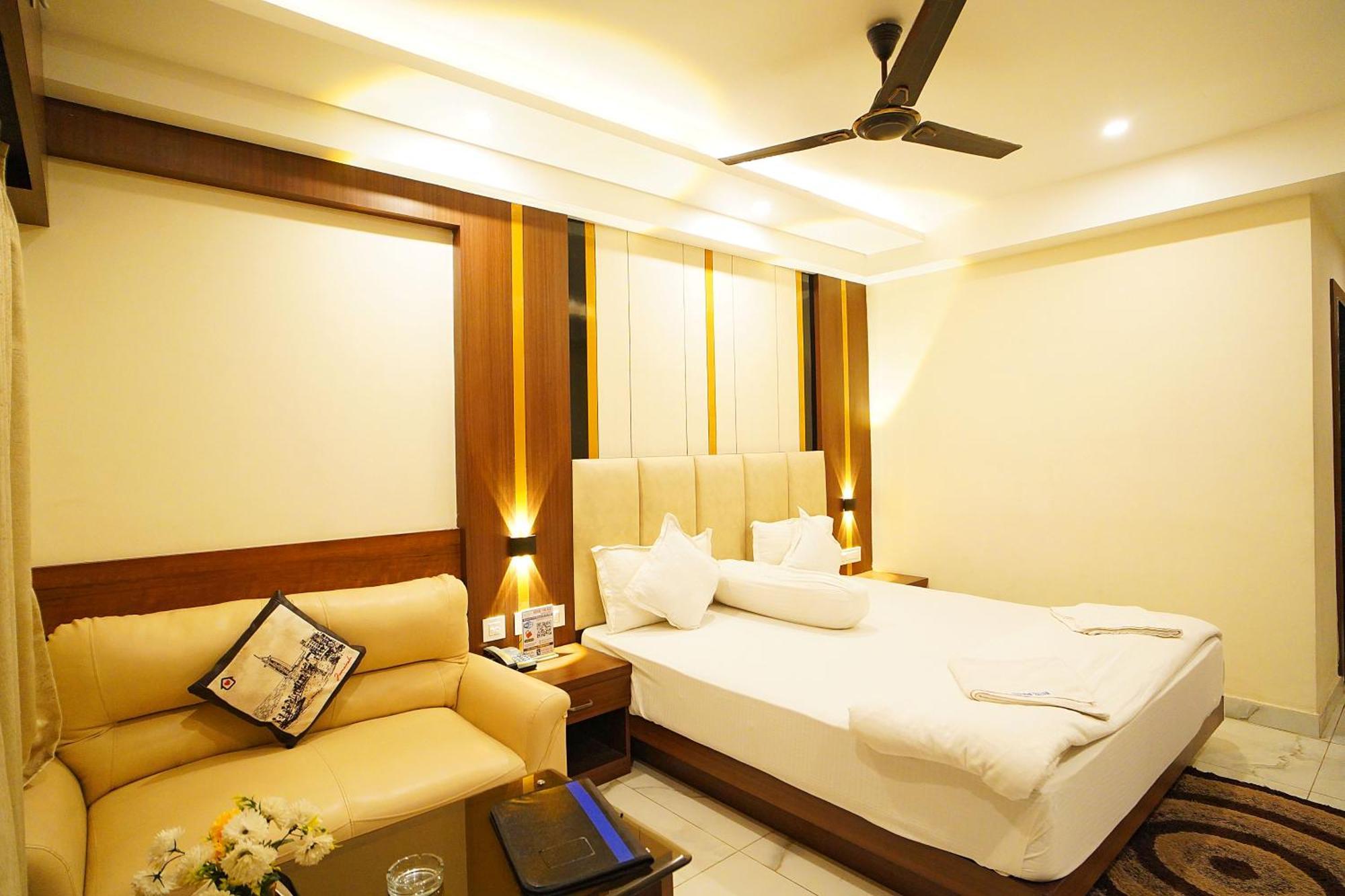 Royal Palace Beach Resort Walking Distance 1 Minutes ماندارموني المظهر الخارجي الصورة