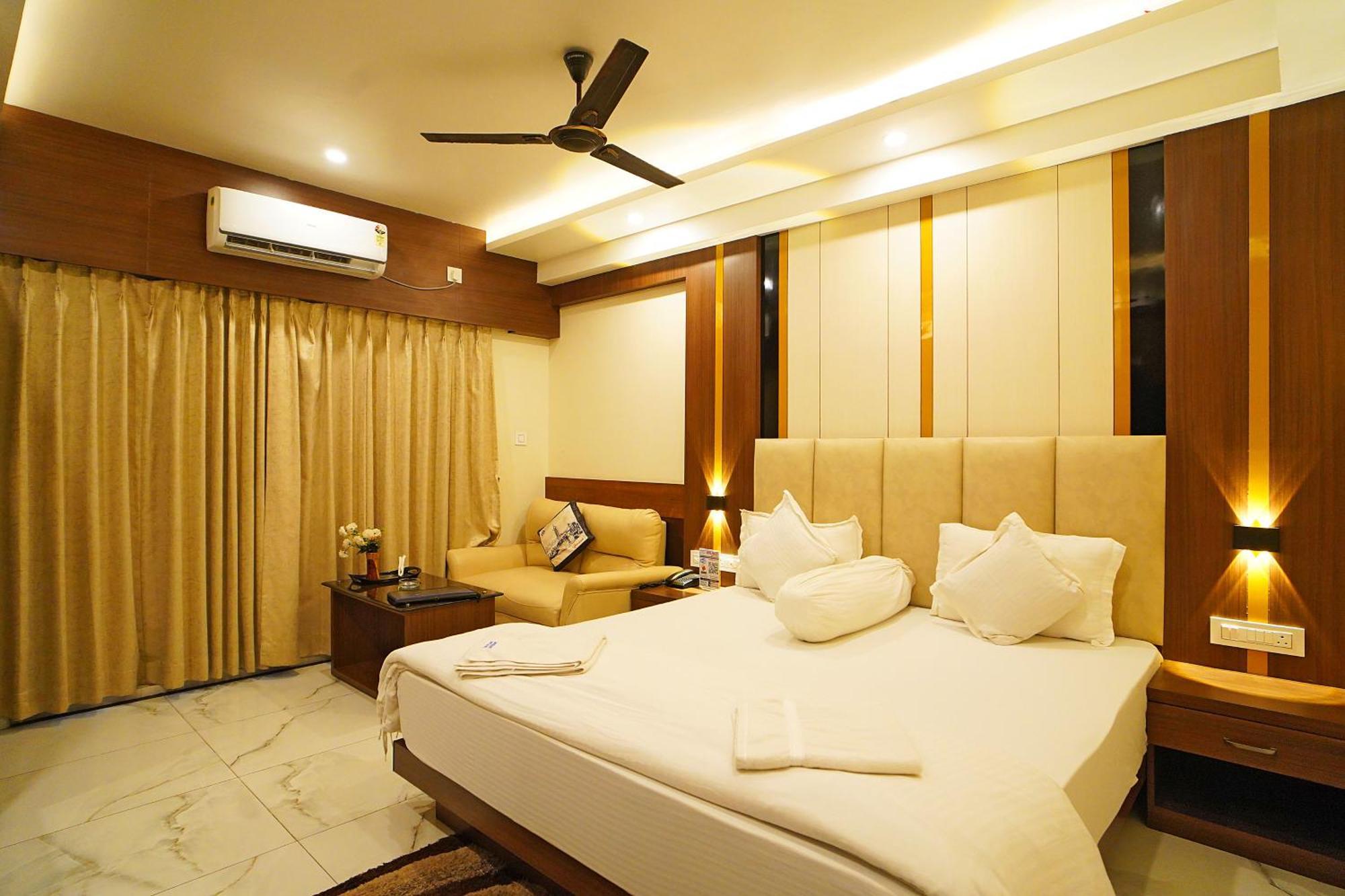 Royal Palace Beach Resort Walking Distance 1 Minutes ماندارموني المظهر الخارجي الصورة
