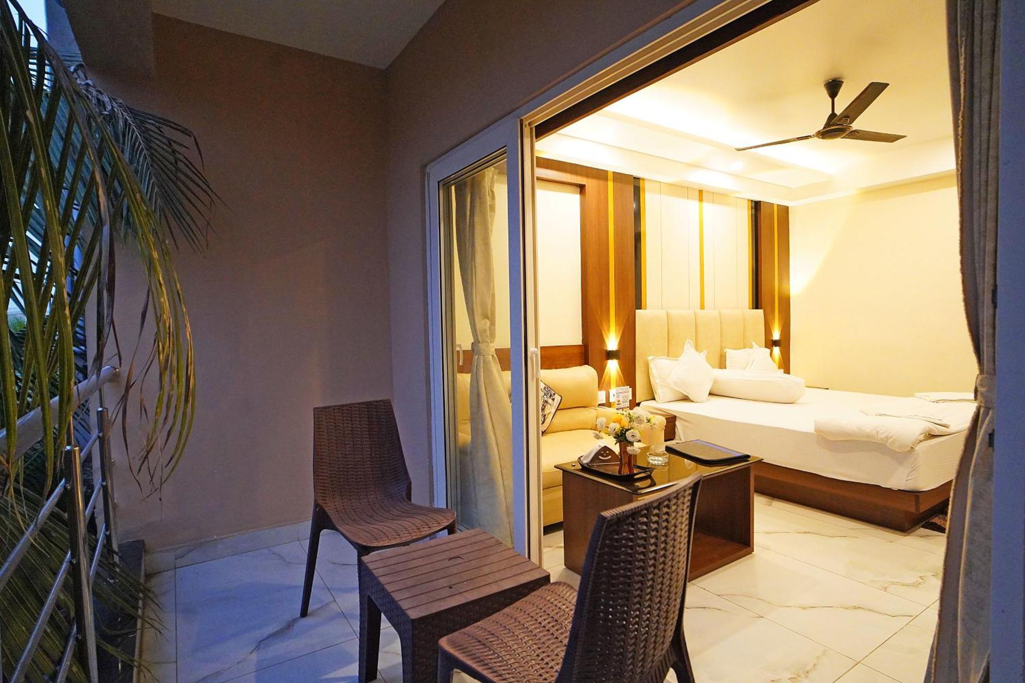 Royal Palace Beach Resort Walking Distance 1 Minutes ماندارموني المظهر الخارجي الصورة