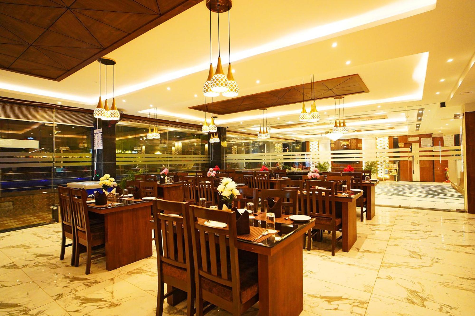 Royal Palace Beach Resort Walking Distance 1 Minutes ماندارموني المظهر الخارجي الصورة