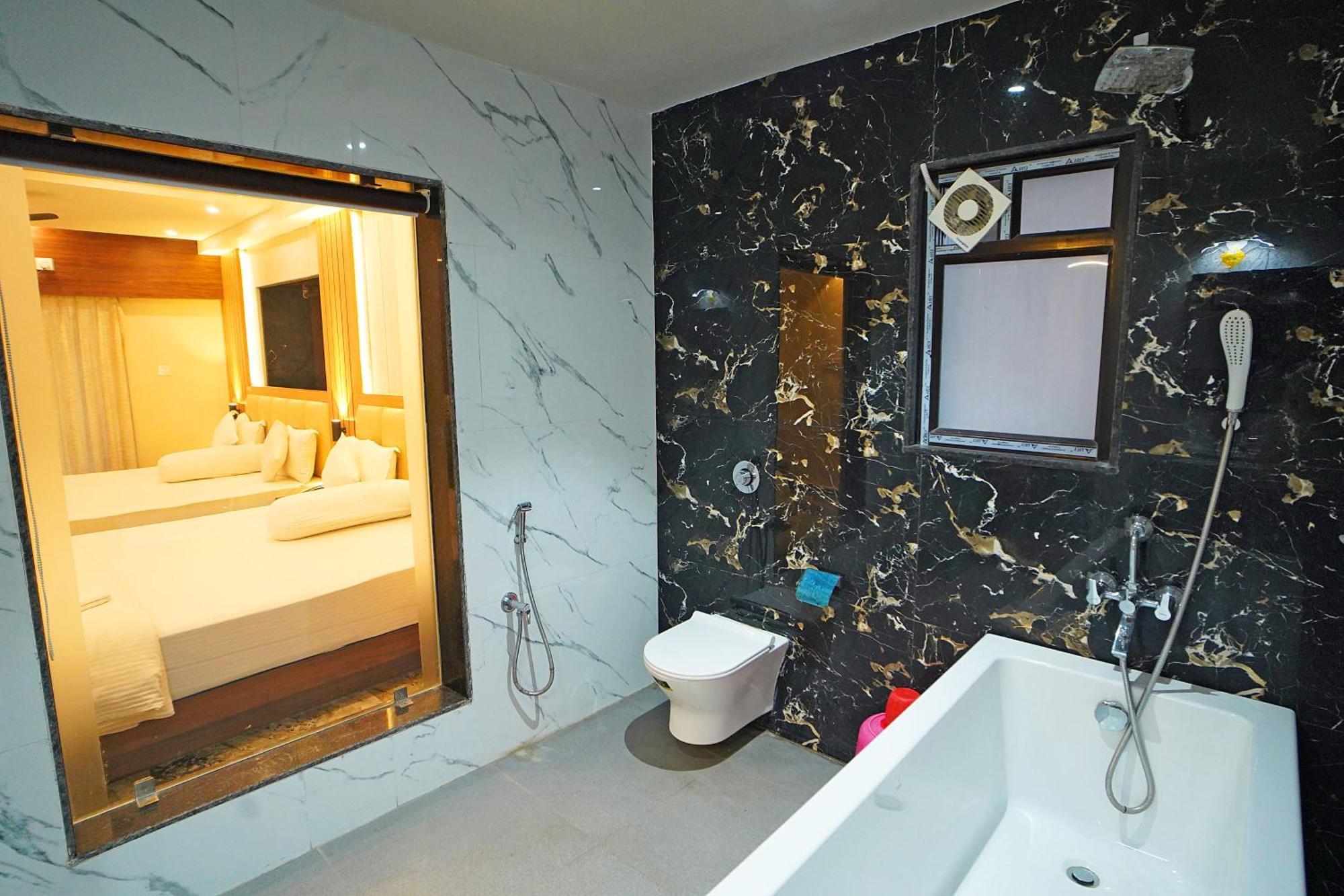 Royal Palace Beach Resort Walking Distance 1 Minutes ماندارموني المظهر الخارجي الصورة